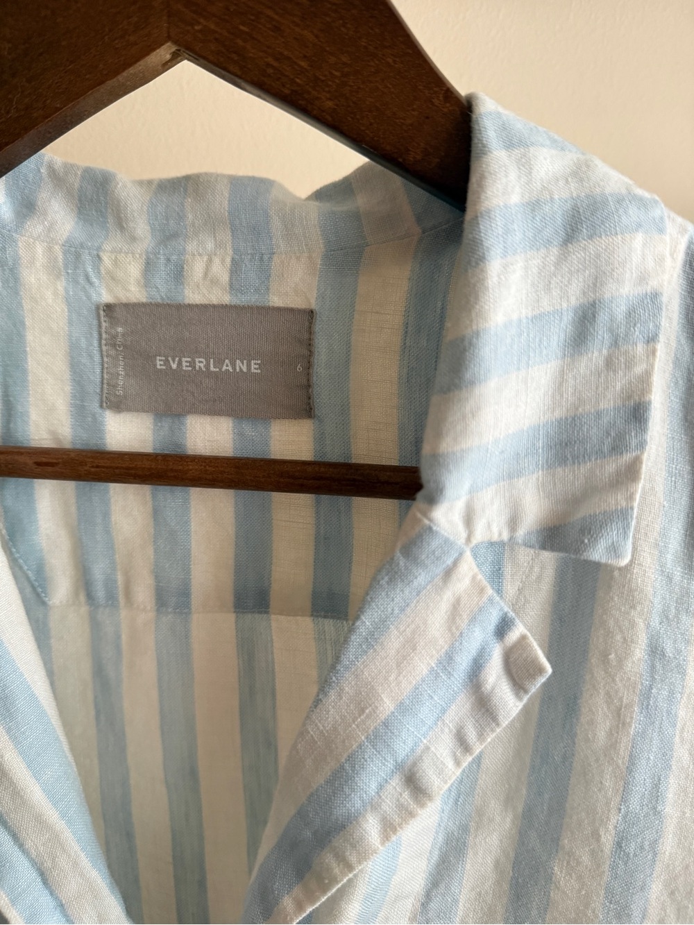 Everlane Blue & White Vertical-Stripe Short Sleeve Button Shirt - Picture 3 of 4